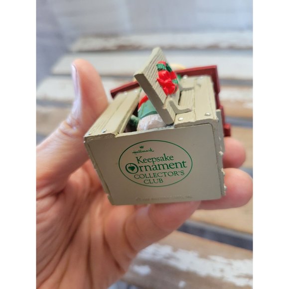 Hallmark clubhouse 1988 ornament bear Xmas holiday tree - Picture 9 of 9